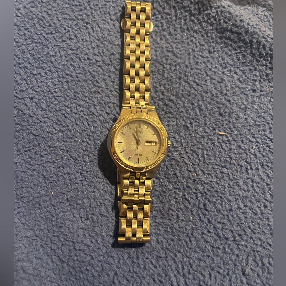 Citizen Watch - Picture 2 of 3